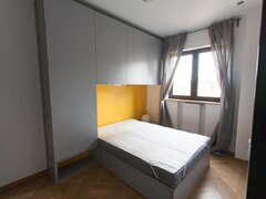 Ultracentral, etaj 4, bloc vechi, zona linistita